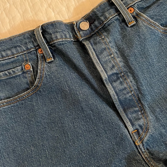 501 Levi’s Shorts - Picture 2 of 3
